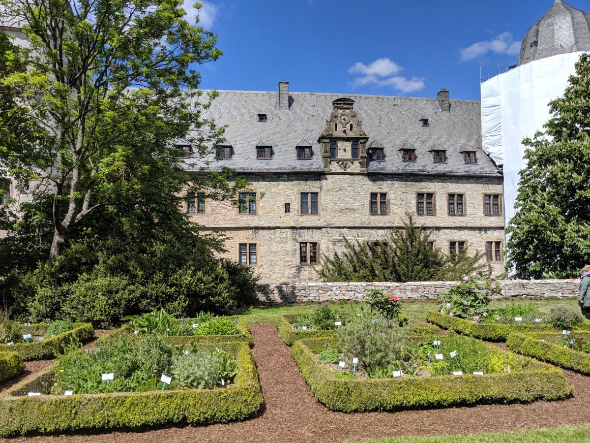 Gartengeheimnisse: „Die Heilkunst der Jesuiten“ am Pfingstsonntag, 9. Juni, um 15 Uhr im Burggarten der Wewelsburg 